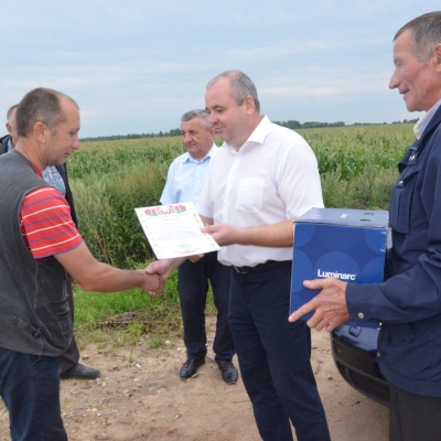 Первый заместитель председателя Могилевского облисполкома ознакомился с ходом сельскохозяйственных работ в районе