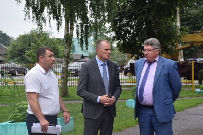 Сегодня губернатор области Анатолий Исаченко посетил Хотимский район