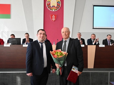 Сегодня Глава района Геворг Мелконян поздравил Николая Курзенкова с юбилеем