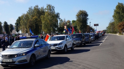 Хотимчане приняли участие в автопробеге, посвященном Дню народного единства
