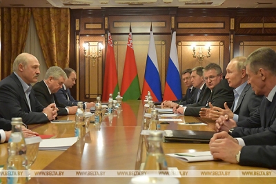 Цены на нефть и газ, БелАЭС и торговля — новые подробности переговоров Лукашенко и Путина в Сочи