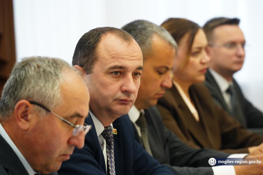 vstrecha-v-oblispolkome-biznes-delegatsii-iz-kitaya_8