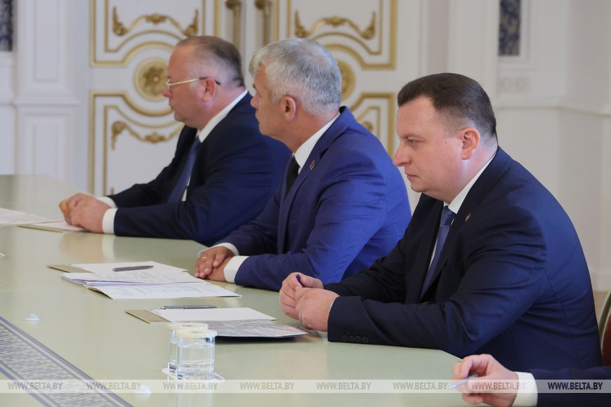 proizvodstvo-raket-v-tsentre-vnimaniya-lukashenko-prezident-trebuet-opredelitsya-s-razvitiem-otrasli_2