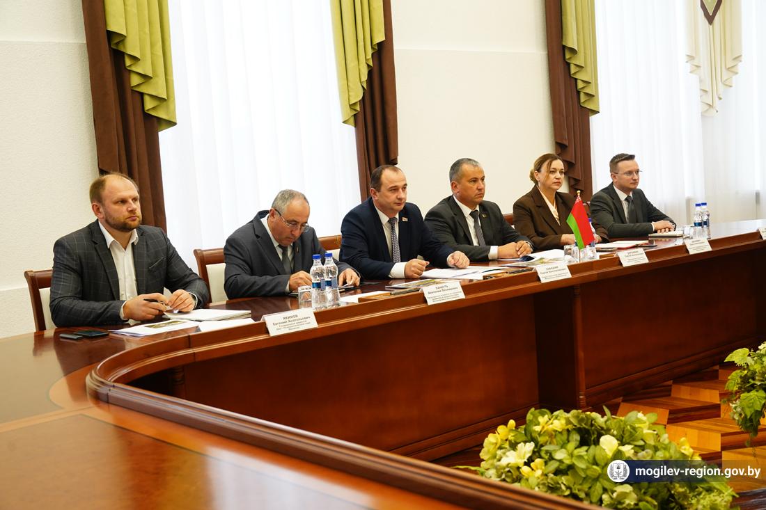 vstrecha-v-oblispolkome-biznes-delegatsii-iz-kitaya_0