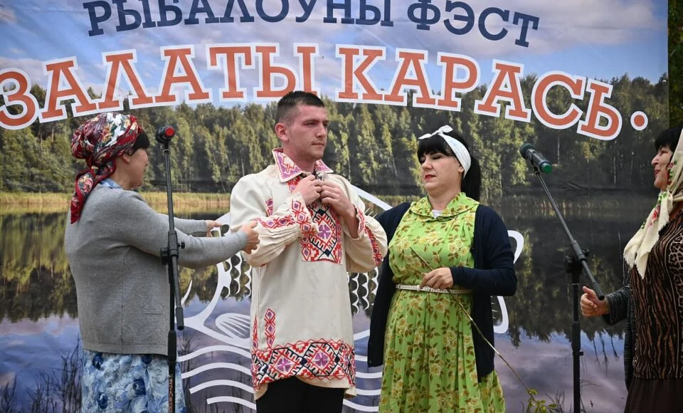 smotrite-kak-v-khotimske-proshel-pervyy-den-tretego-regionalnogo-rybolovnogo-festivalya-zalaty-karas_3