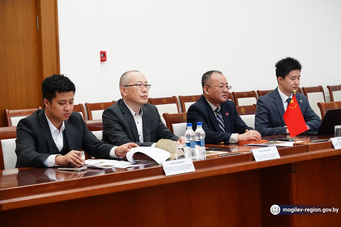 vstrecha-v-oblispolkome-biznes-delegatsii-iz-kitaya_4