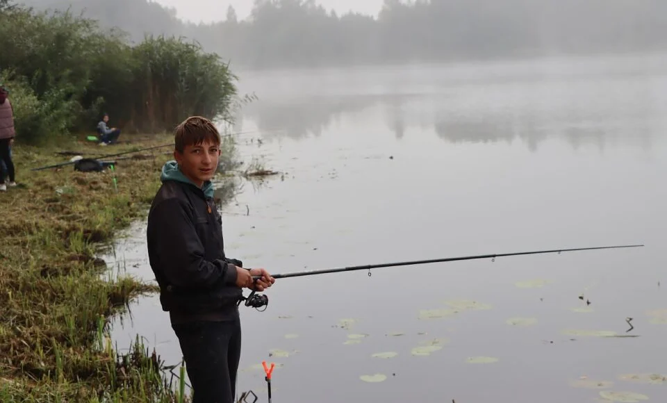 yarkie-kadry-vtorogo-dnya-tretego-regionalnogo-rybolovnogo-festivalya-zalaty-karas-v-khotimske-foto-_0