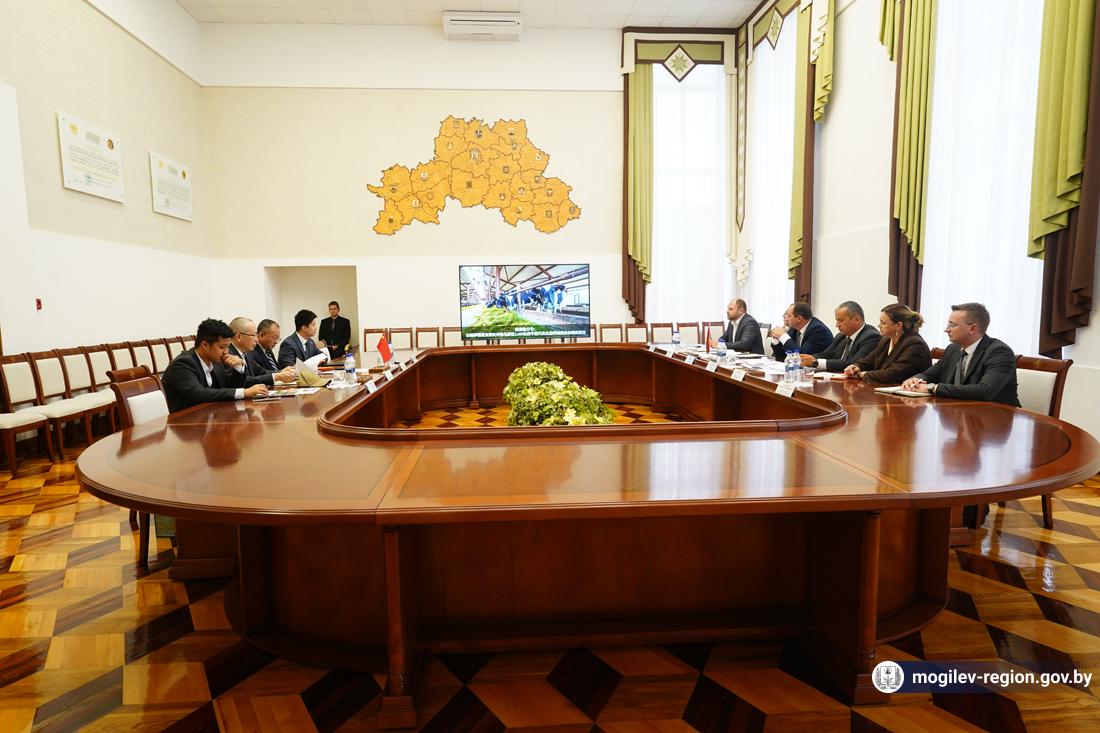 vstrecha-v-oblispolkome-biznes-delegatsii-iz-kitaya_7