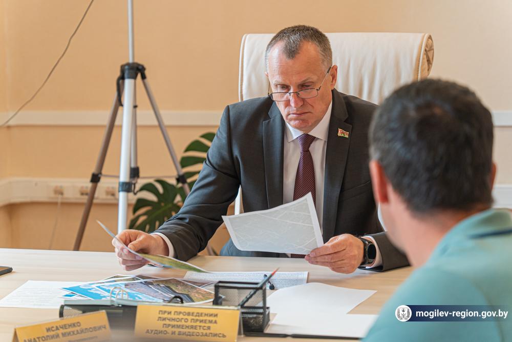 anatoliy-isachenko-provel-lichnyy-priem-grazhdan_3