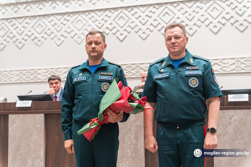 predstavlenie-rukovoditeley-mogilevskogo-oblastnogo-upravleniya-mchs-rb_16